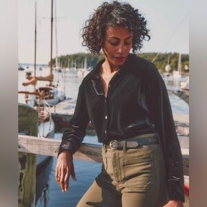 Faherty Stretch Silk Velvet Genevieve Shirt - Black in Size XS